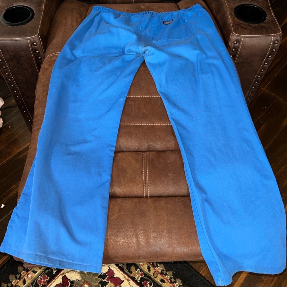 Cherokee workwear scrub set size small, royal blue. - Picture 7 of 8